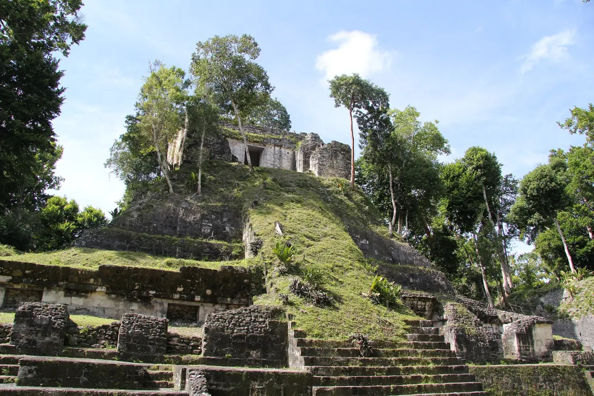 A temple at Yaxhá